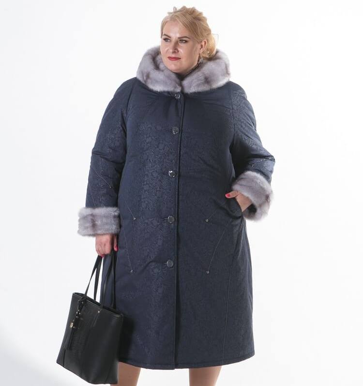 Зимнее пальто с отделочными строчками, серое