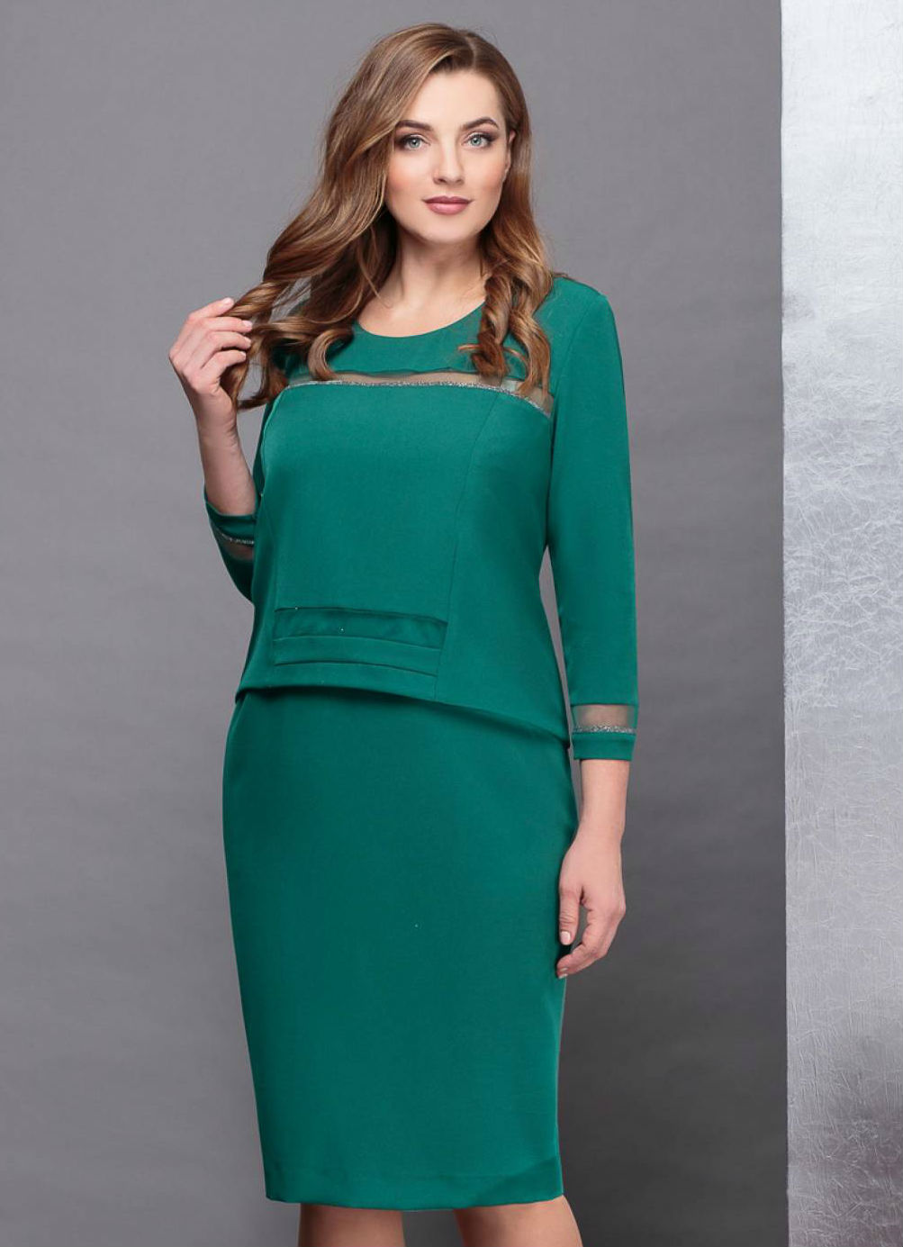 Приталенное платье со вставками из сетки, зеленое