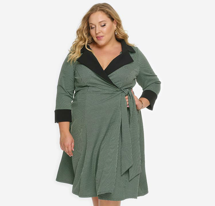 Платье с завышенной талией и однотонной отделкой, зеленое