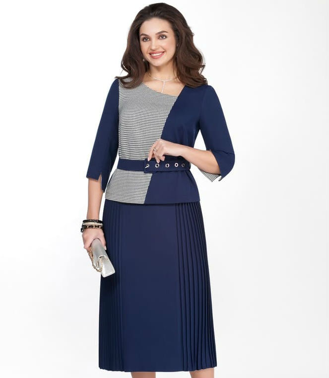 Комплект из плиссированной по бокам юбки и блузки с поясом, темно-синий