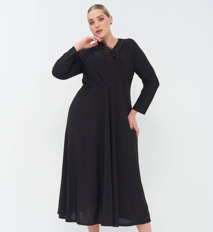 Длинное платье со съемными перьями, черное