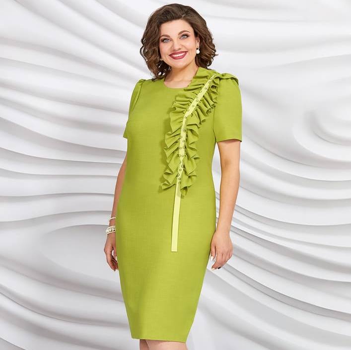 Приталенное платье с объемным декором и бусинами, зеленое