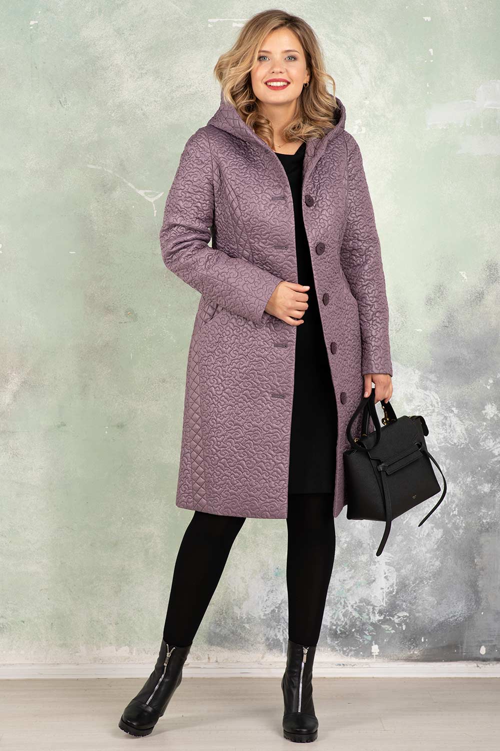 Женское стеганное пальто 56 размера