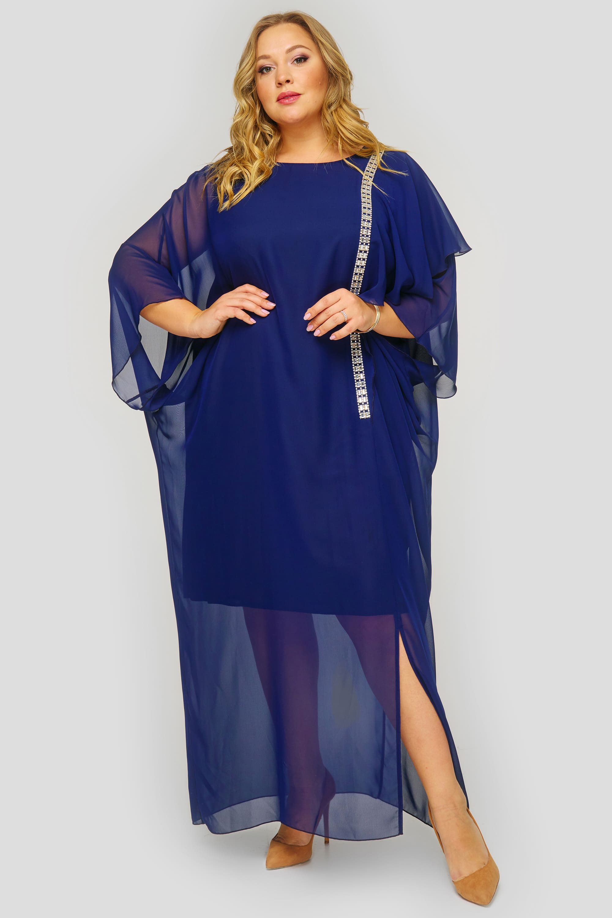 Длинное шифоновое платье с украшением из страз, темно-синее