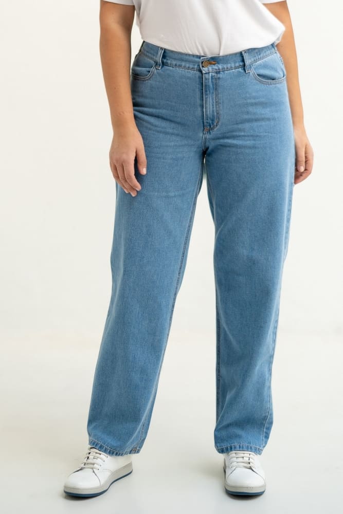 Классические прямые джинсы, голубые