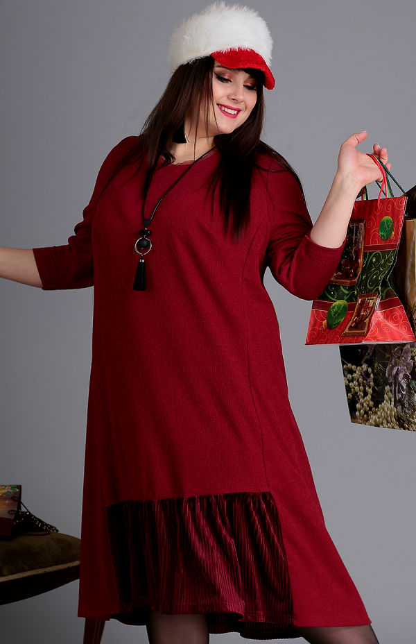 Бордовое платье А-силуэта, с люрексом