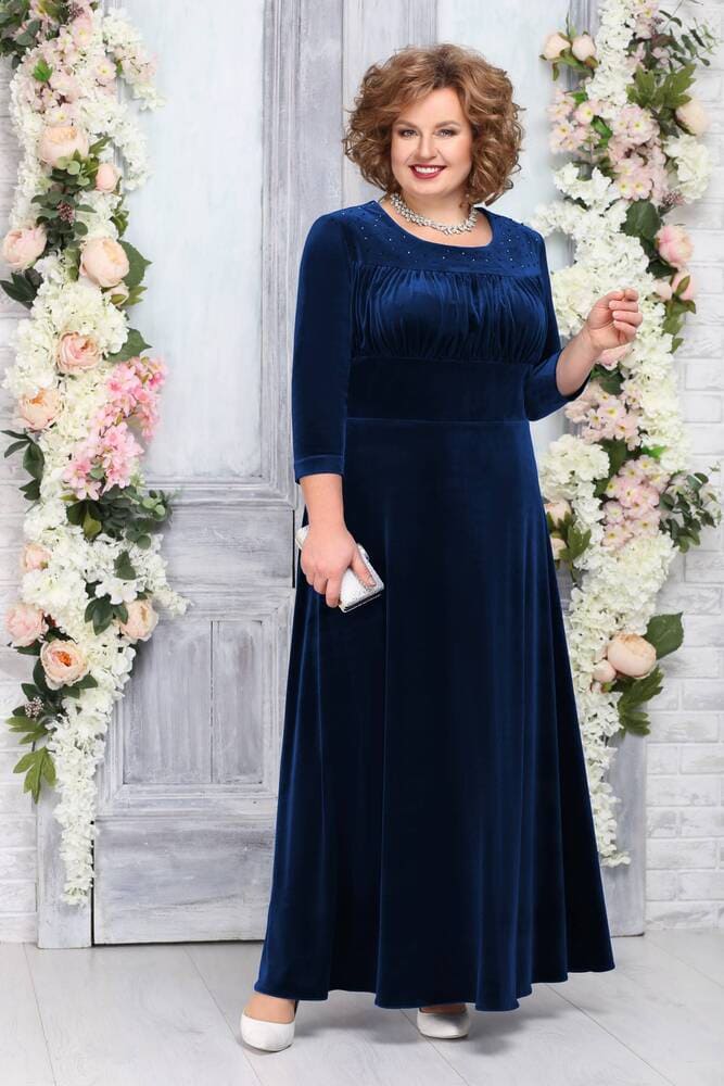 Длинное бархатное платье с декором на лифе, темно-синее