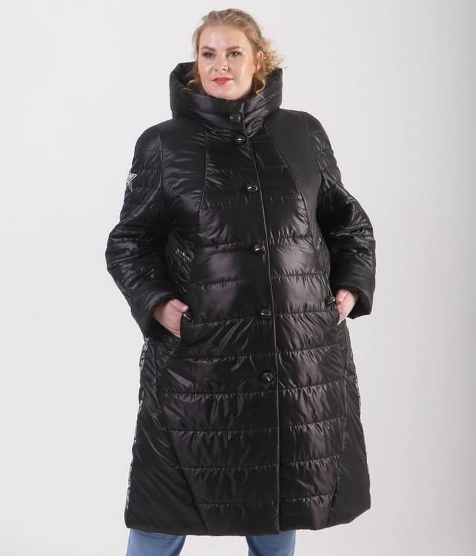 Стеганое пальто с большим капюшоном и декором, черное