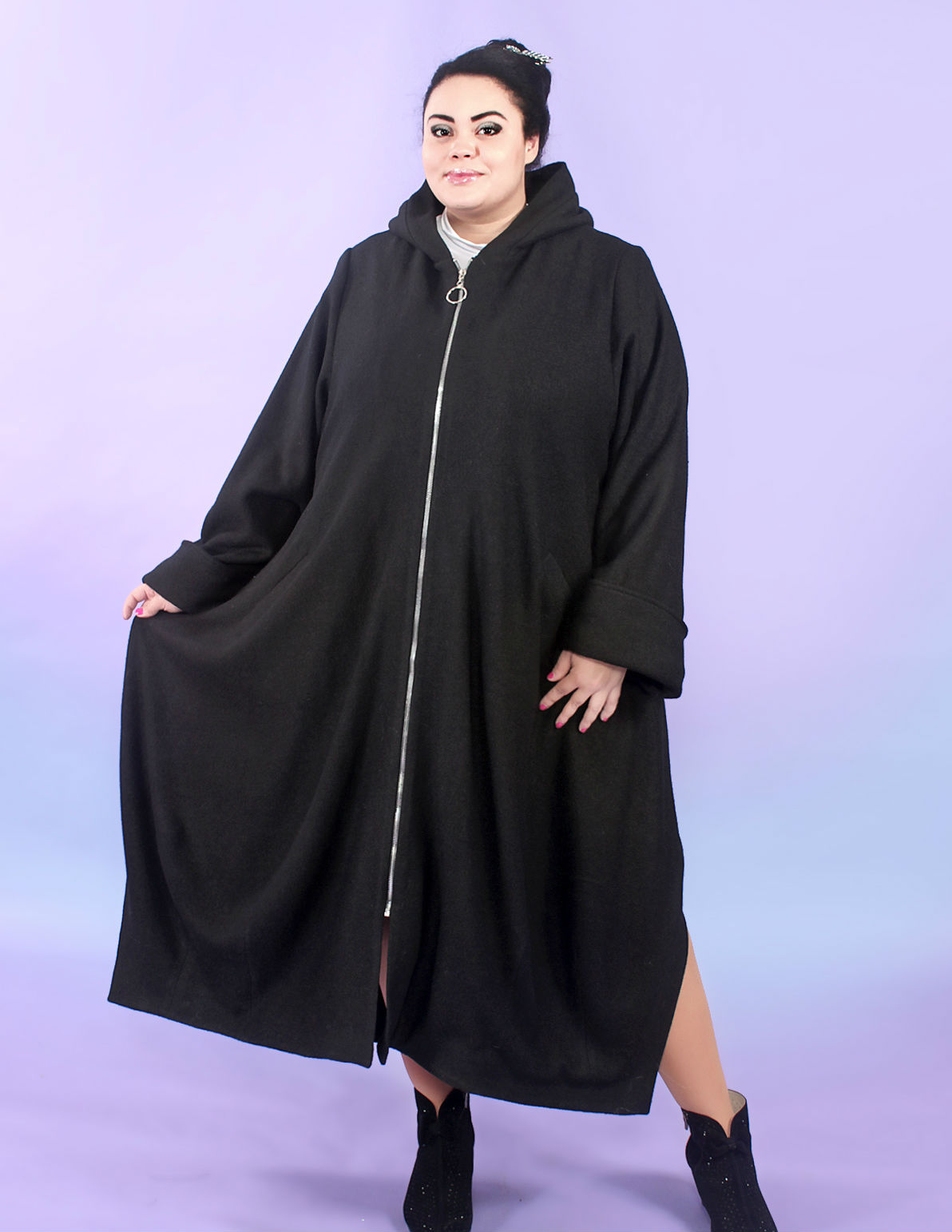 Длинное расклешенное пальто из вареной шерсти, черное