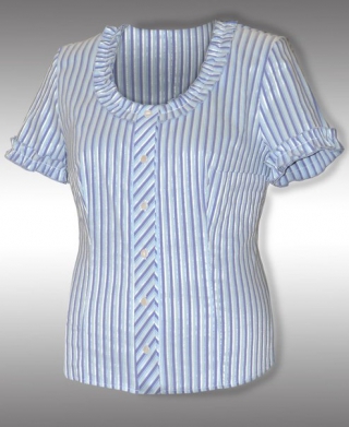 Летняя блуза в полоску с отделкой рюшами