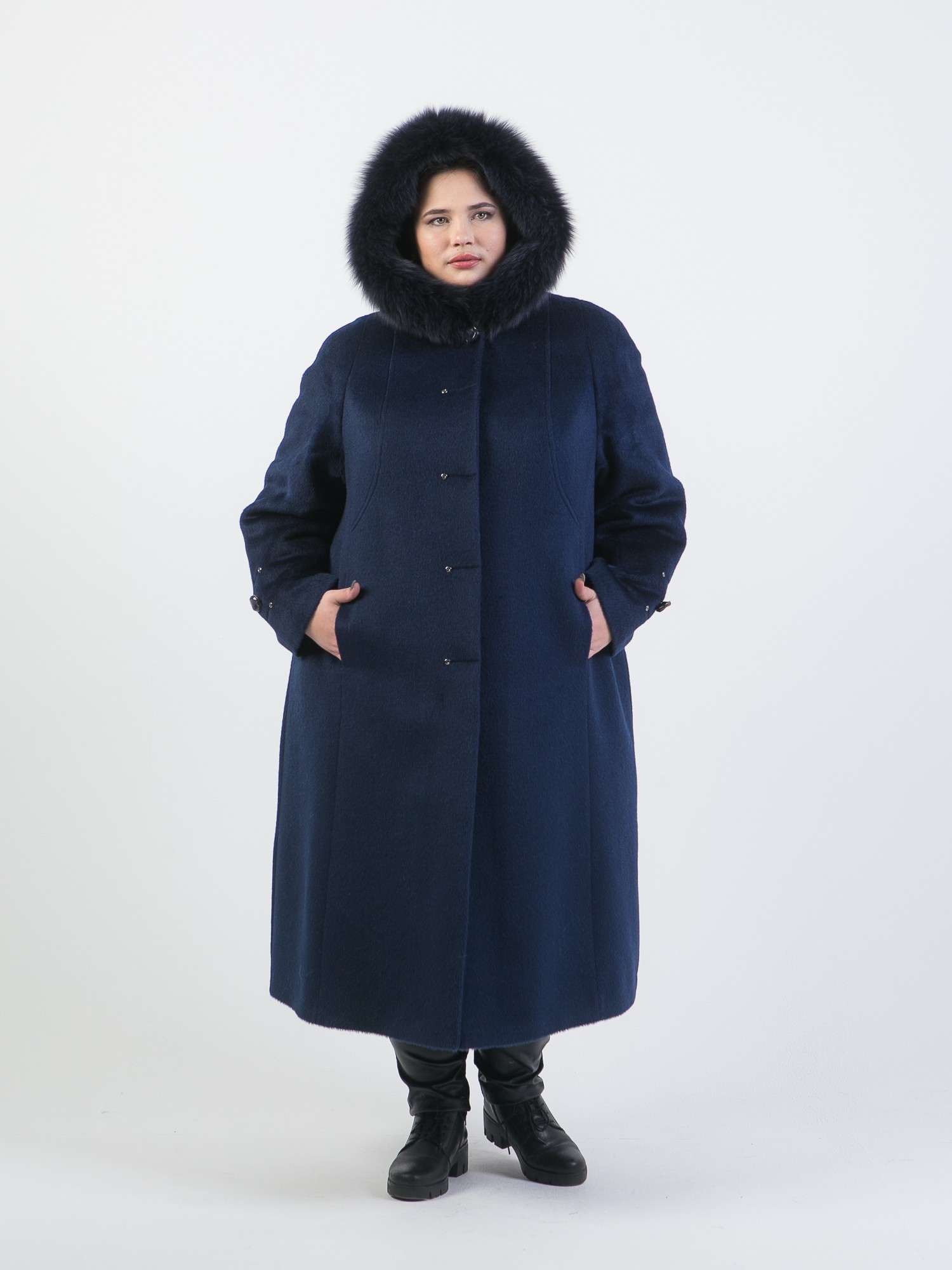 Драповое пальто женское зимнее с мехом большие размеры