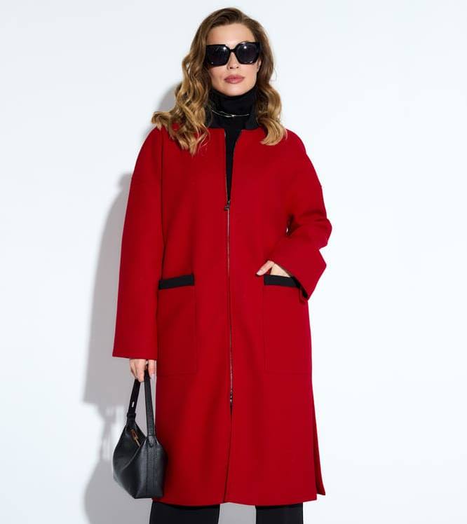 Утепленное прямое пальто с высокими боковыми разрезами, красное