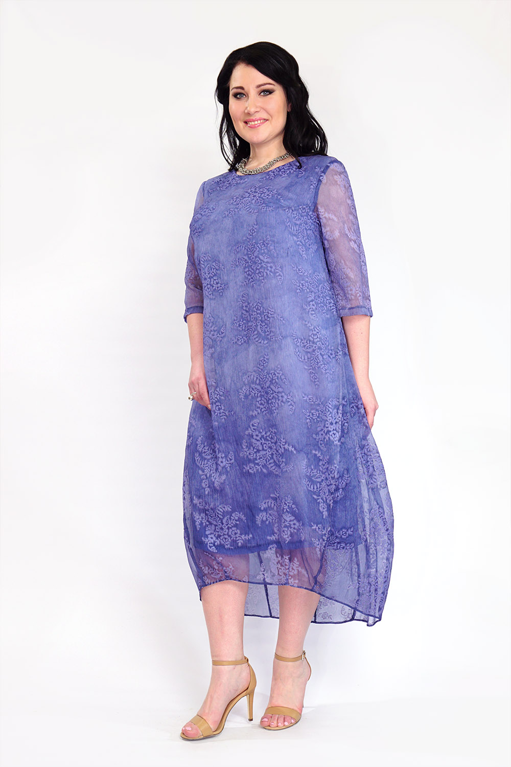 Длинное шифоновое платье с вышивкой на подкладке, голубое