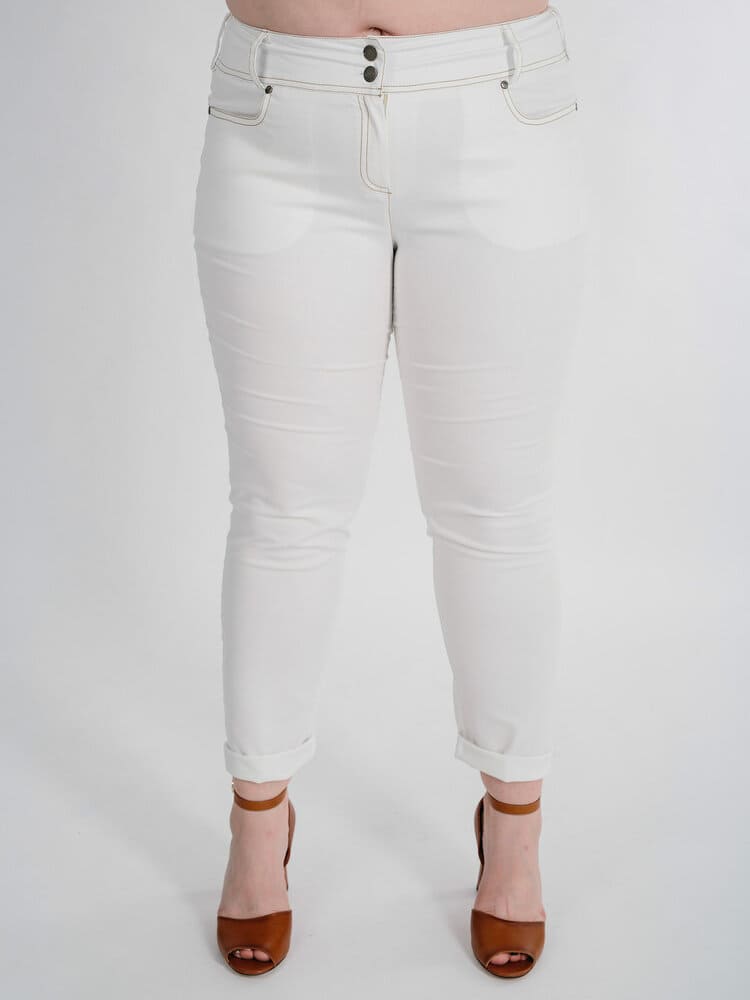 Классические зауженные джинсы, белые