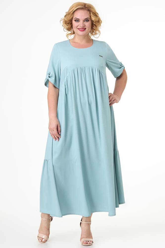 Длинное расклешенное платье с патой на рукаве, голубое
