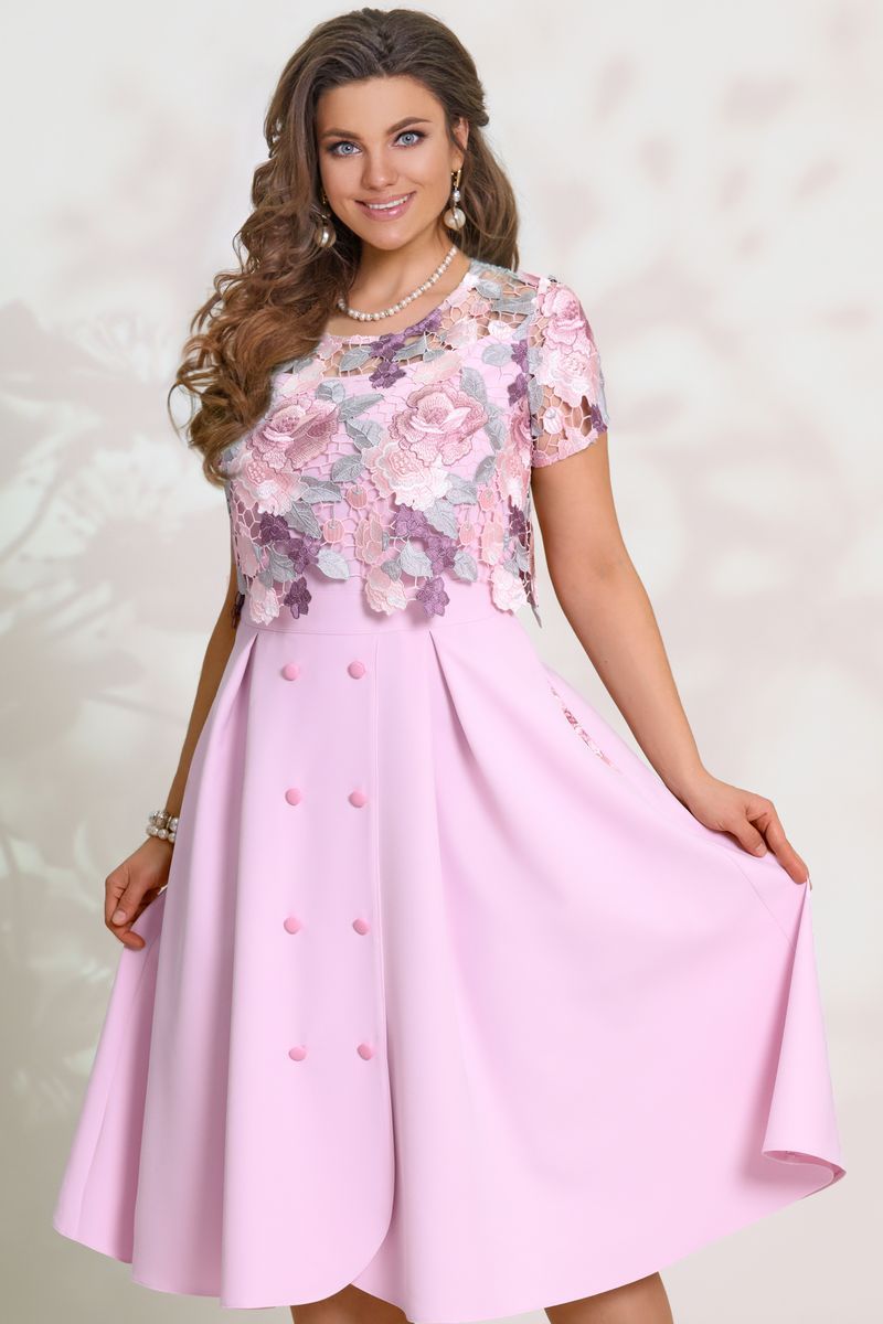 Расклешенное платье с наложением гипюра, розовое