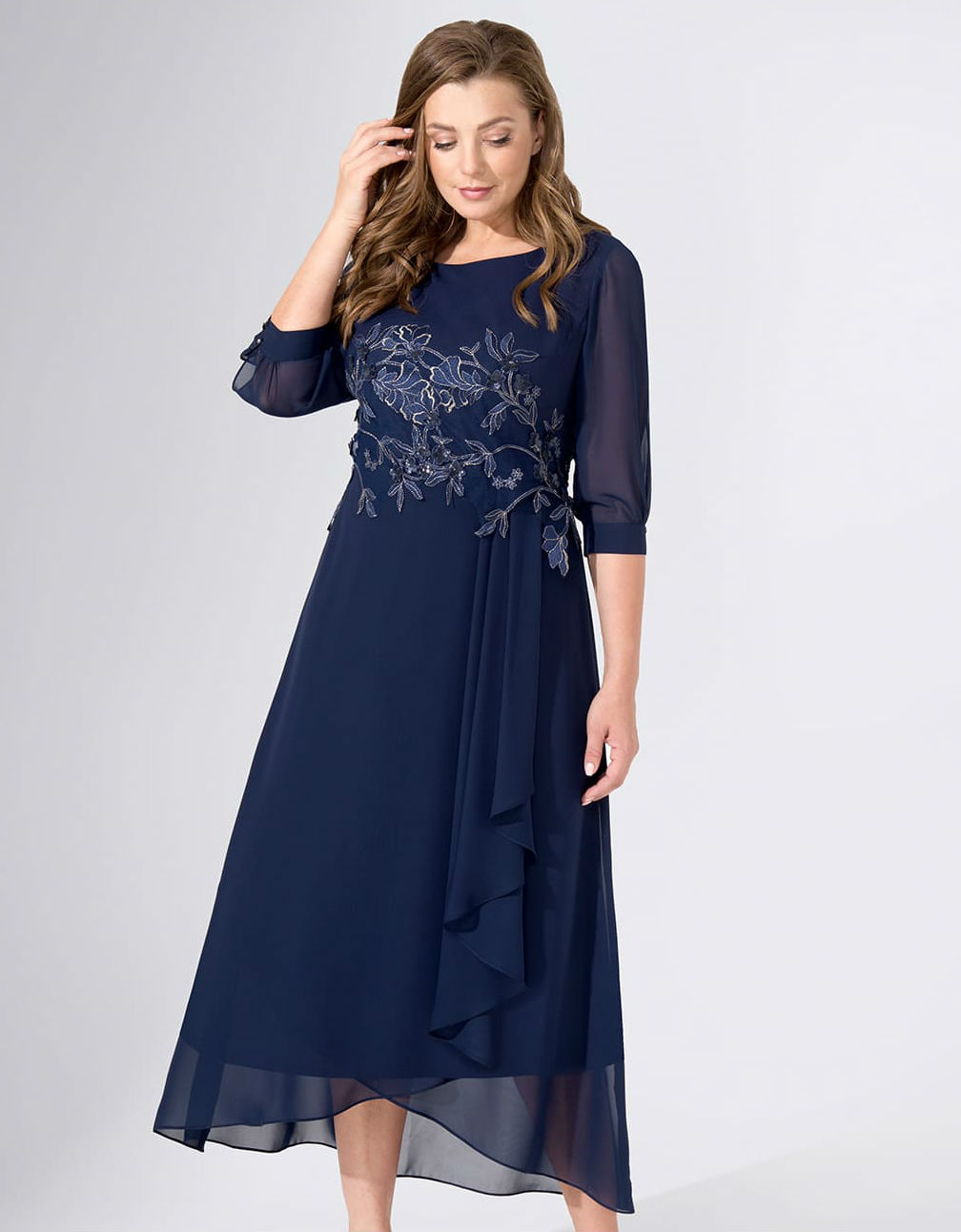 Длинное платье с декором и аппликацией, темно-синее
