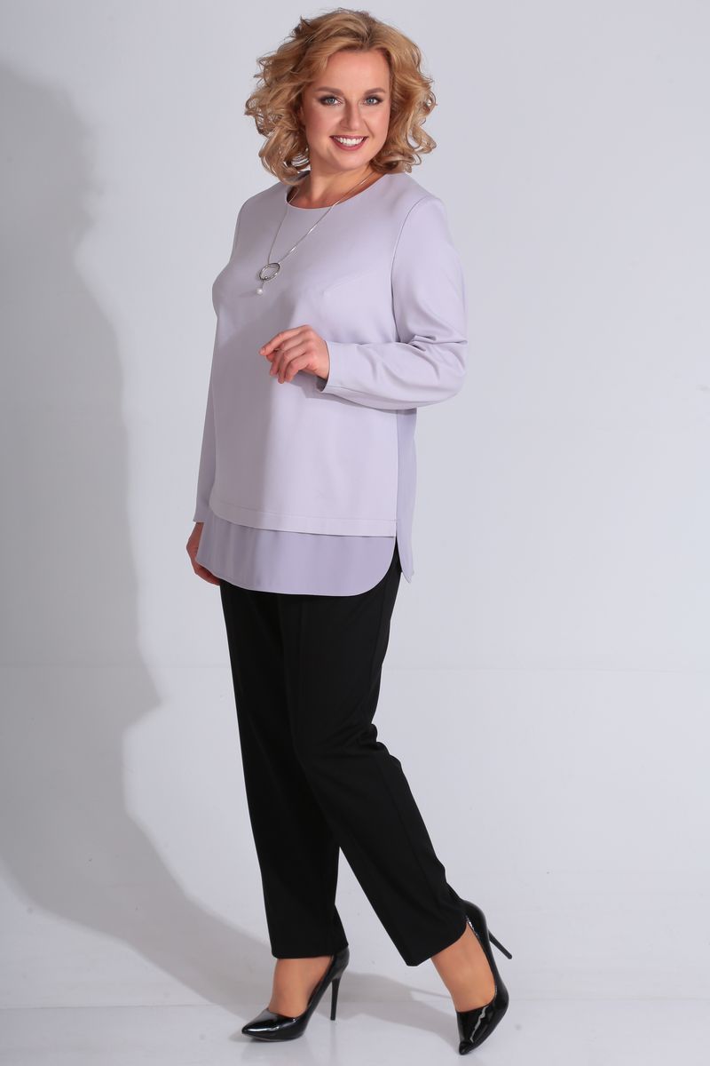 Комплект из брюк и блузона с украшением, светло-серый
