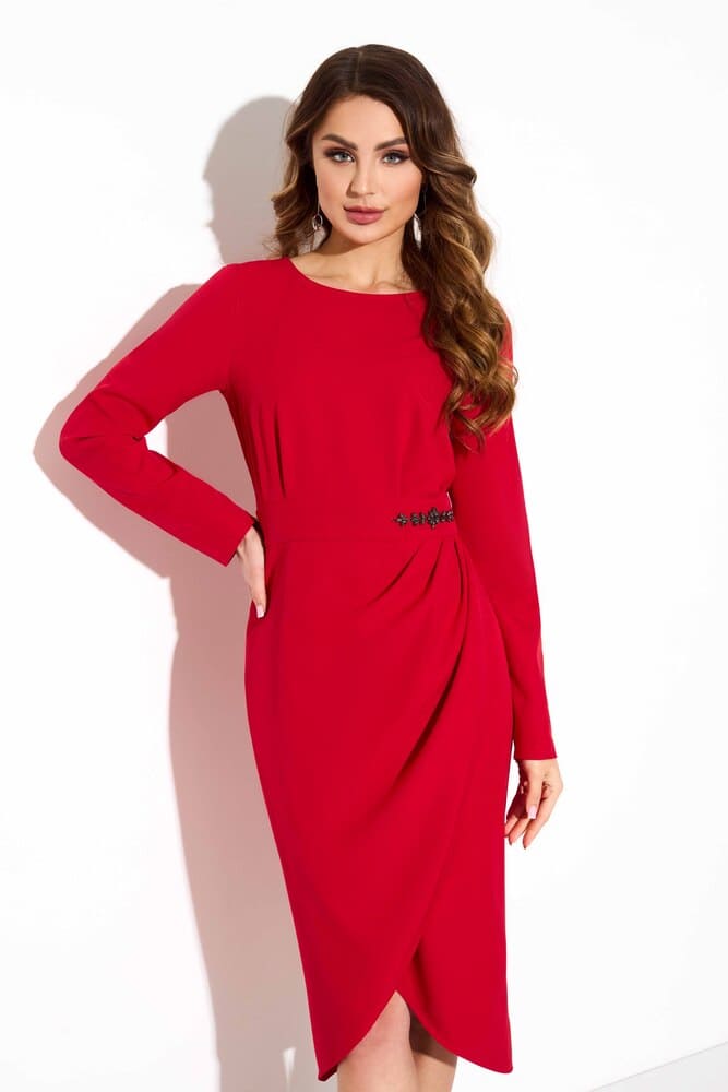 Платье с фигурным низом и вырезом на спинке, красное