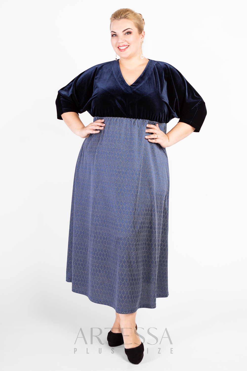 Длинное платье с бархатным лифом и карманами, темно-синее