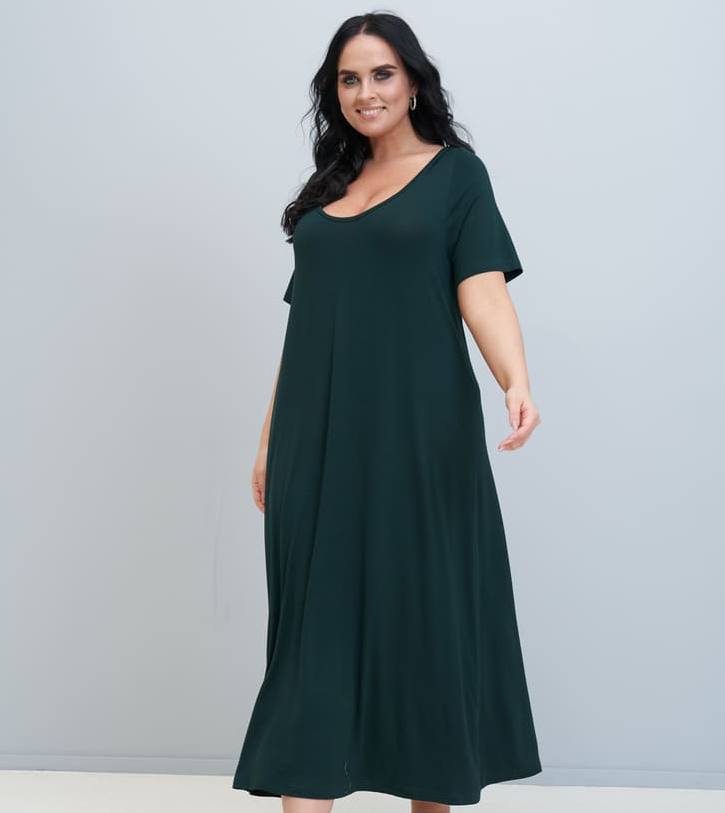 Приталенное однотонное платье, зеленое