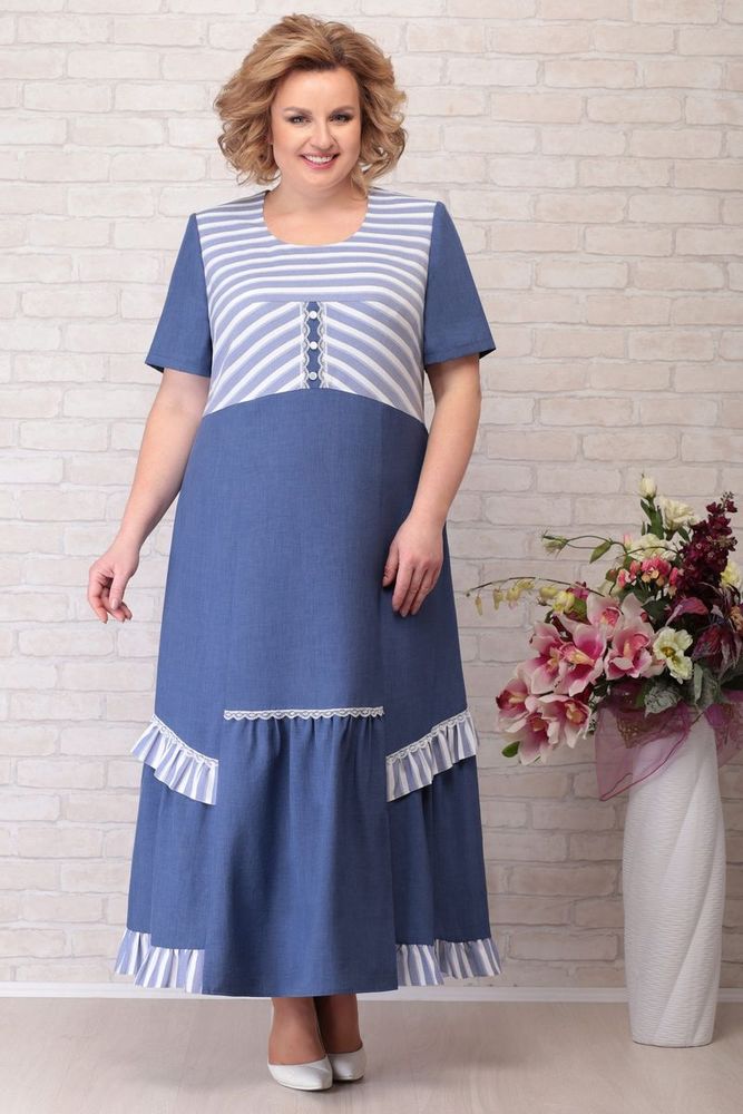 Длинное льняное платье с воланами и кружевом, синее