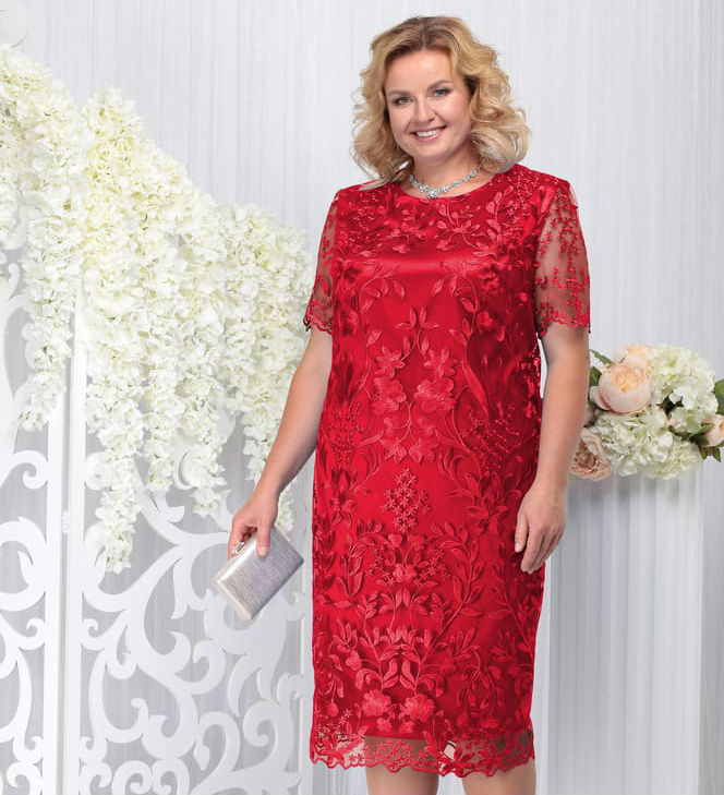 Гипюровое платье с цветочным узором на подкладке, красное