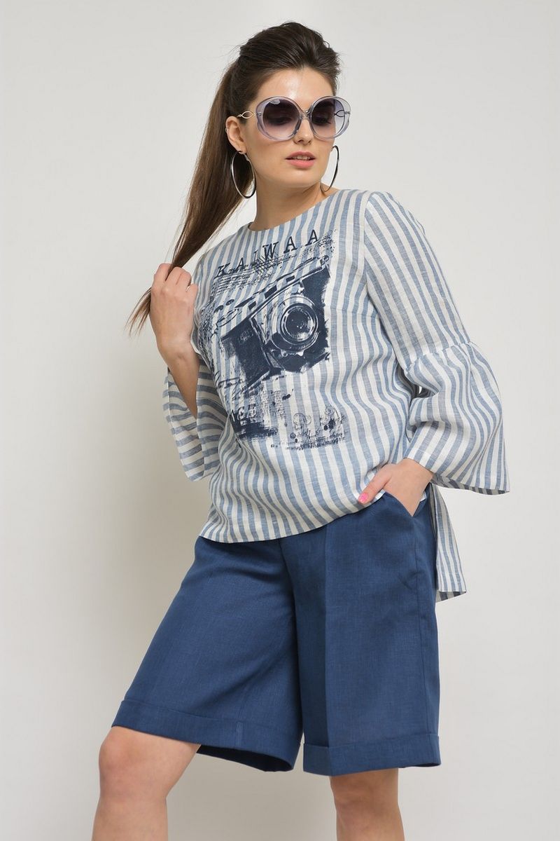 Комплект из шорт и блузки с воланами на рукавах, синий