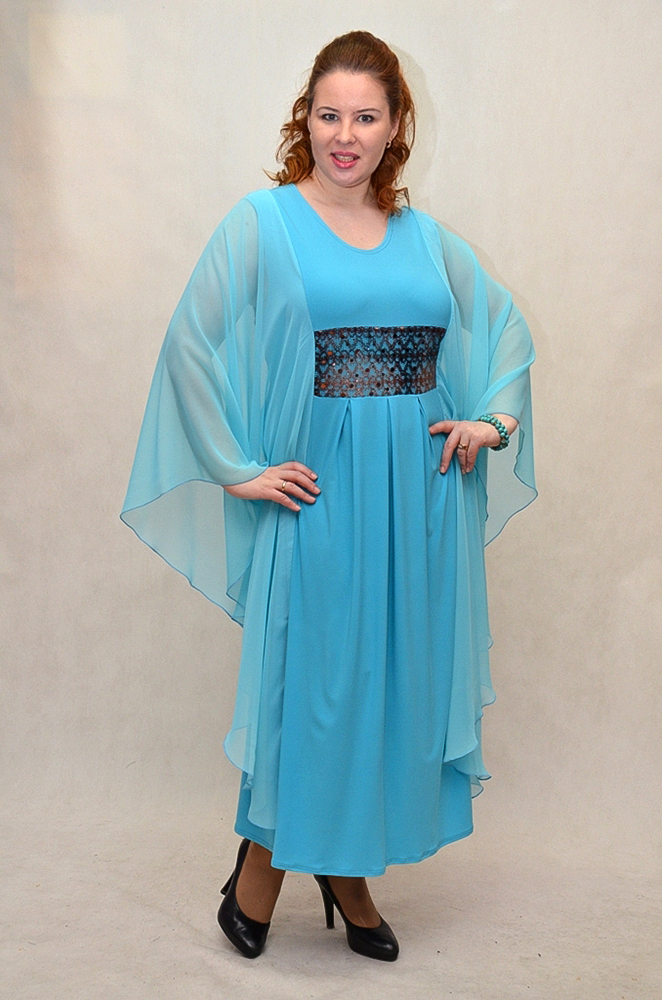 Вечернее платье с поясом-украшением, голубое