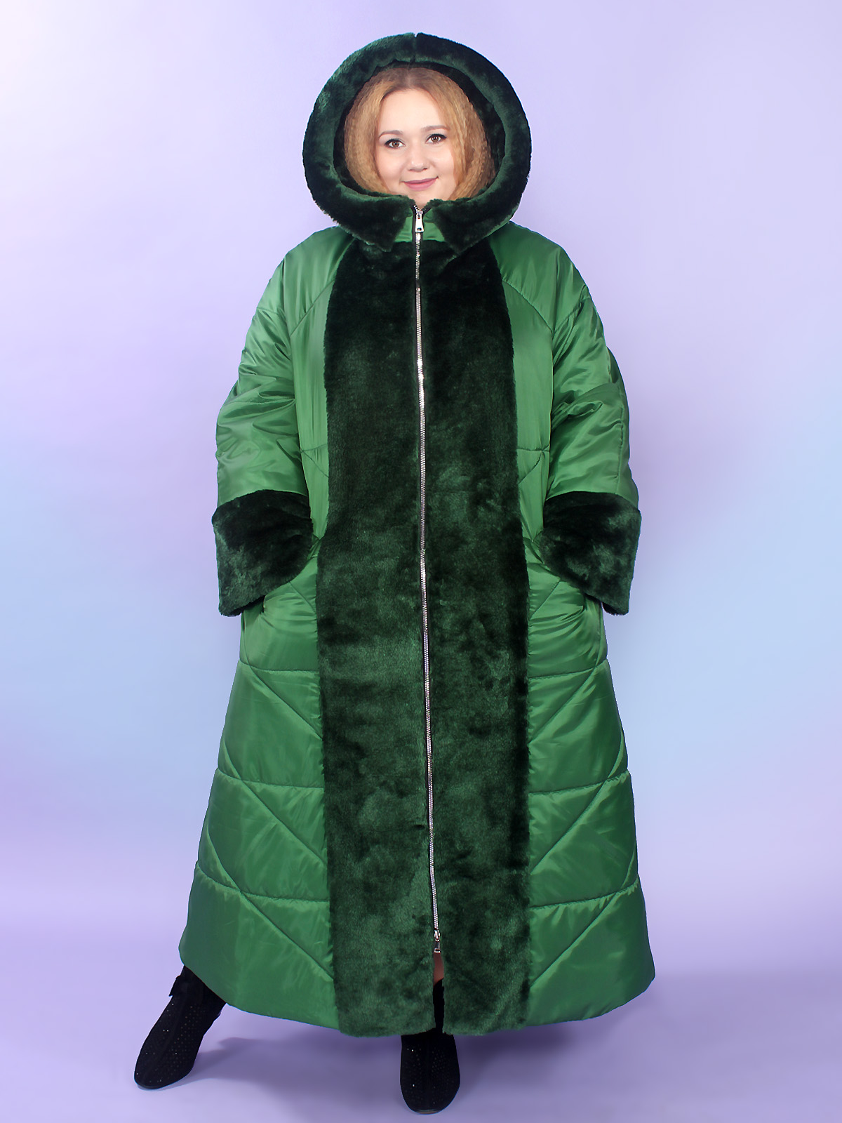 Длинное расклешенное пальто с меховыми вставками, зеленое