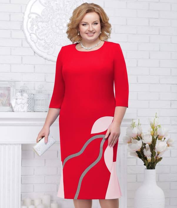 Классическое прямое платье с контрастными вставками, красное