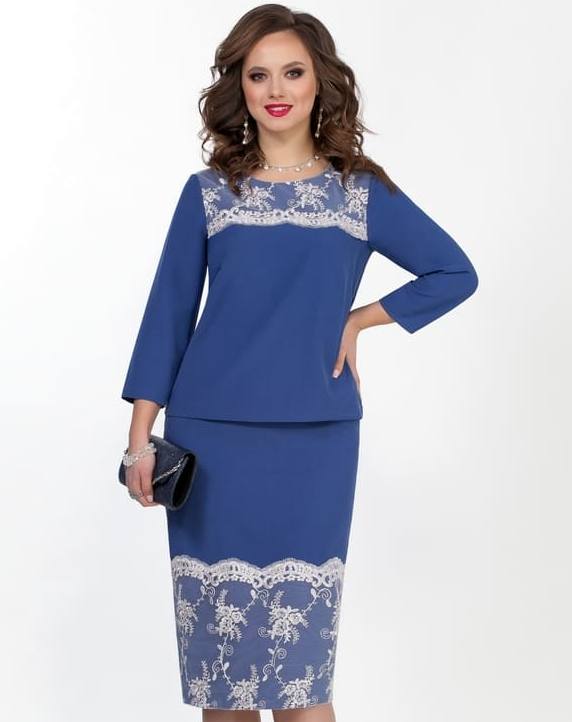 Комплект из юбки и блузки с наложением белого кружева, синий