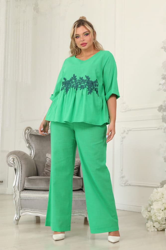 Комплект из брюк и блузки с аппликацией, зеленый