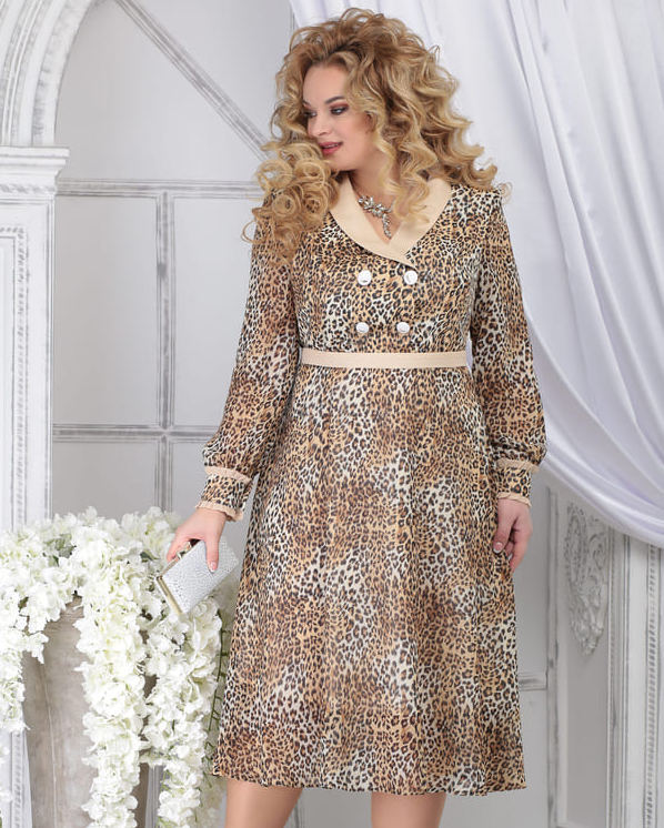 Легкое двубортное платье с бежевой отделкой, леопард