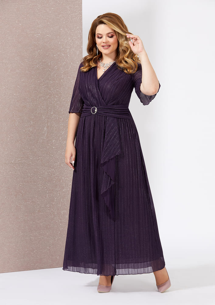 Длинное плиссированное платье с поясом и воланом, фиолетовое