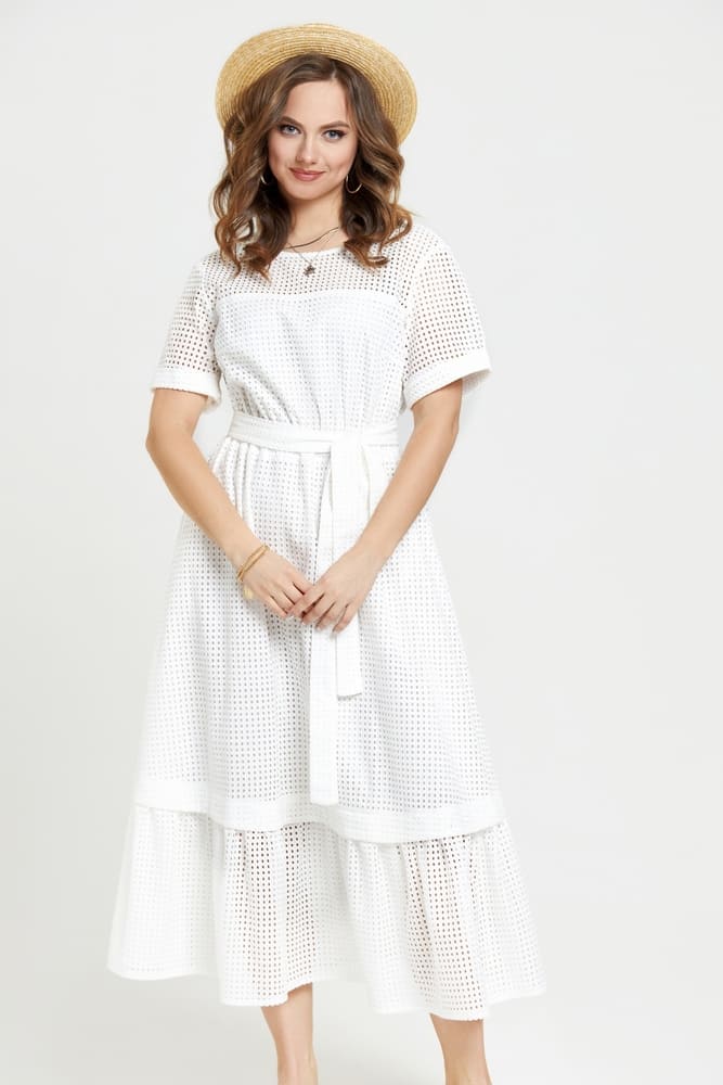 Платье из хлопкового шитья с поясом, белое