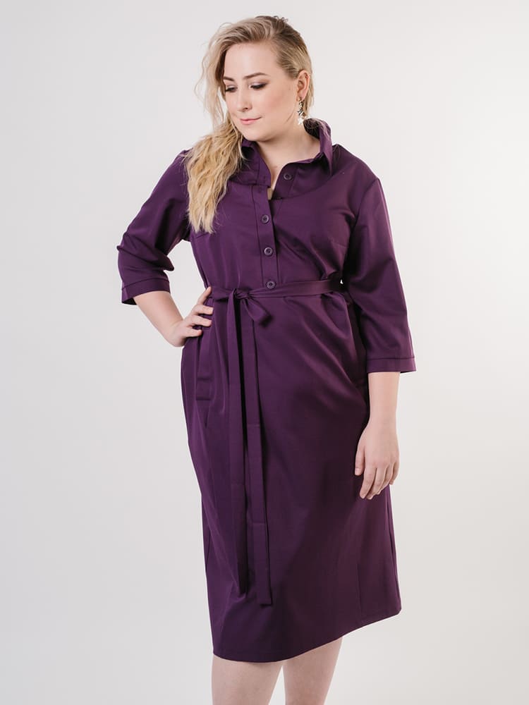 Прямое платье с укороченным рукавом на манжете, фиолетовое