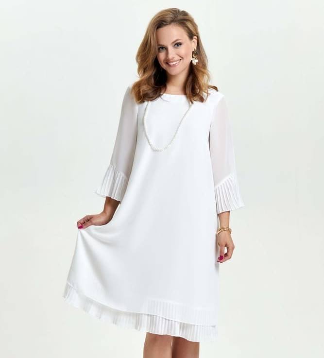 Расклешенное платье с отделкой плиссированной тканью, белое