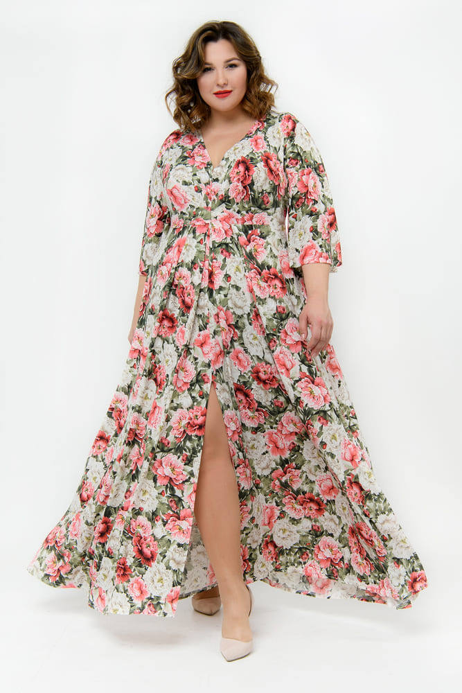Длинное расклешенное платье с разрезом спереди, цветы