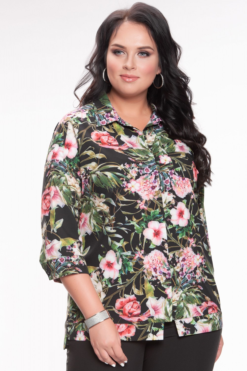 Блузка с укороченным рукавом и цветочным принтом, черная