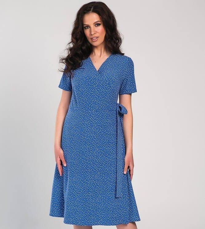 Приталенное платье с поясом, голубое