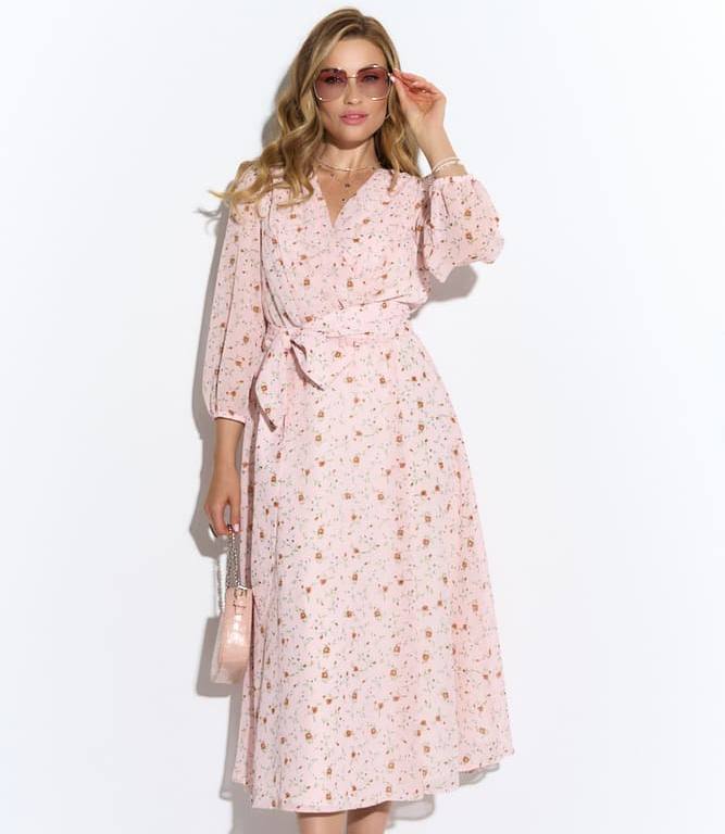 Легкое платье с фиксированным запахом и поясом, розовое