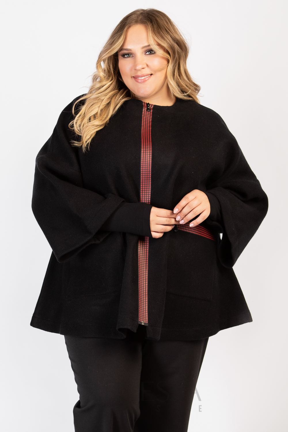 Расклешенное пальто на молнии с контрастной отделкой, черное