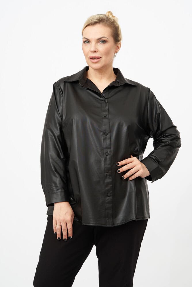 Свободная блузка из эко-кожи, черная