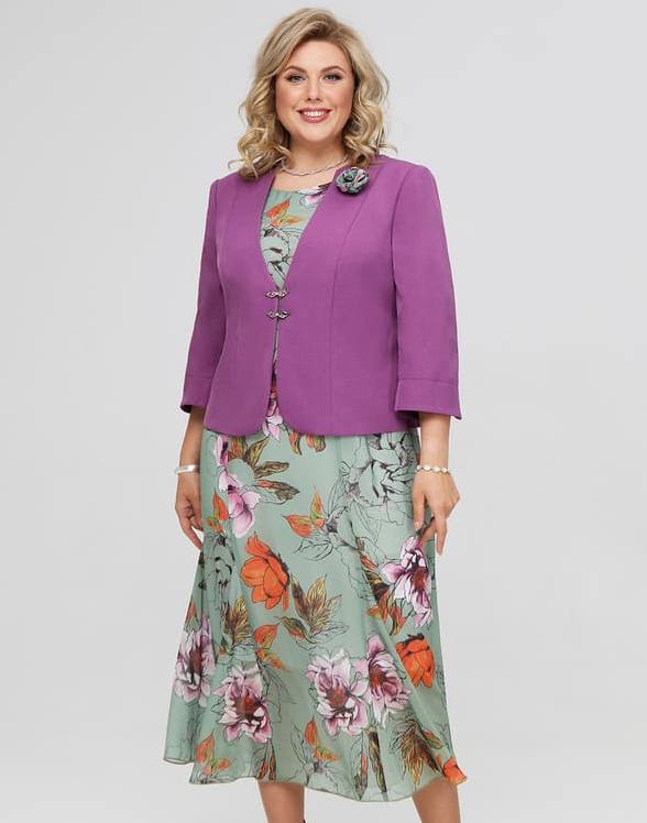 Комплект из шифонового платья в цветы и фиолетового жакета