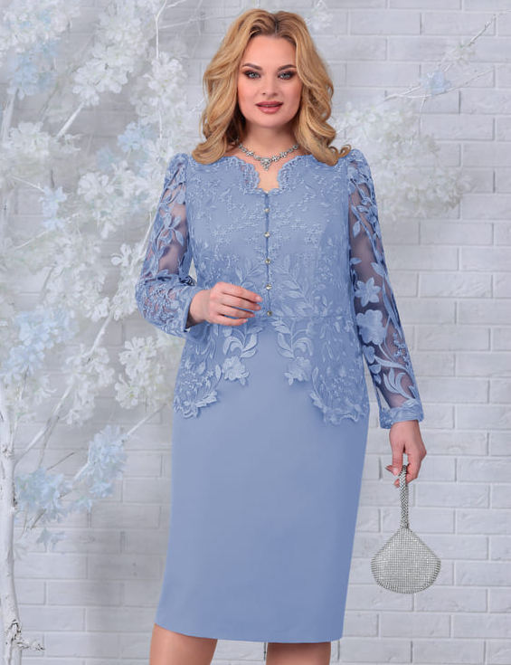 Платье с фигурной горловиной и декором, голубое