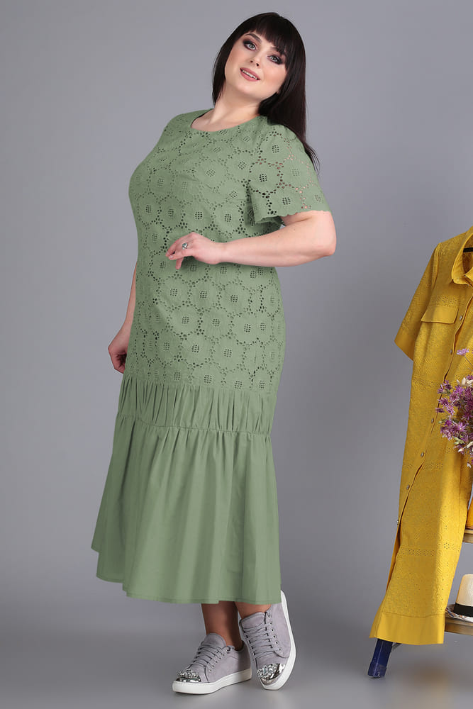 Длинное платье с ажурной вышивкой, зеленое