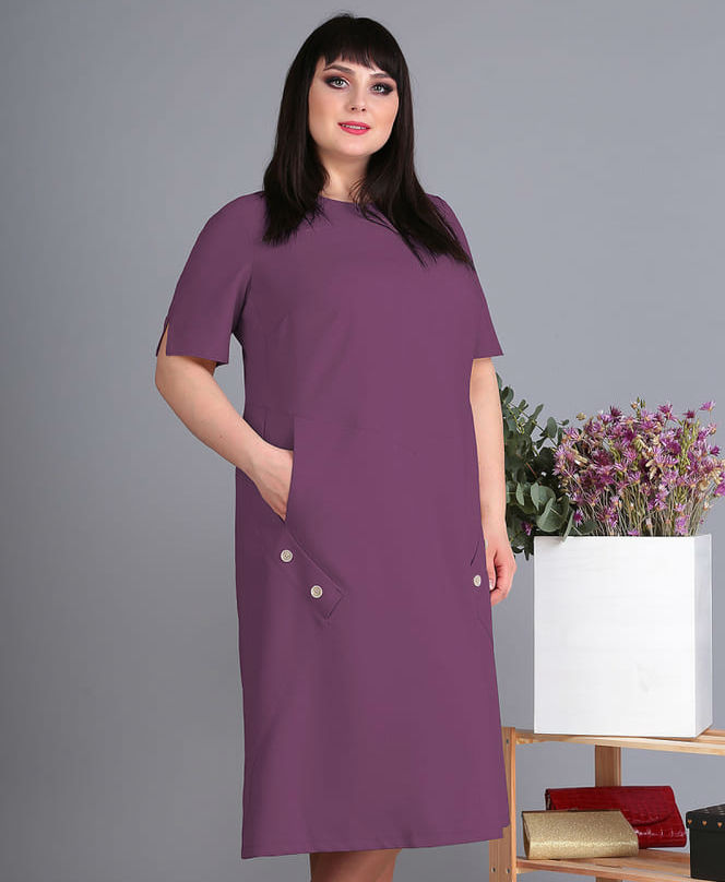 Приталенное однотонное платье с декором, фиолетовое