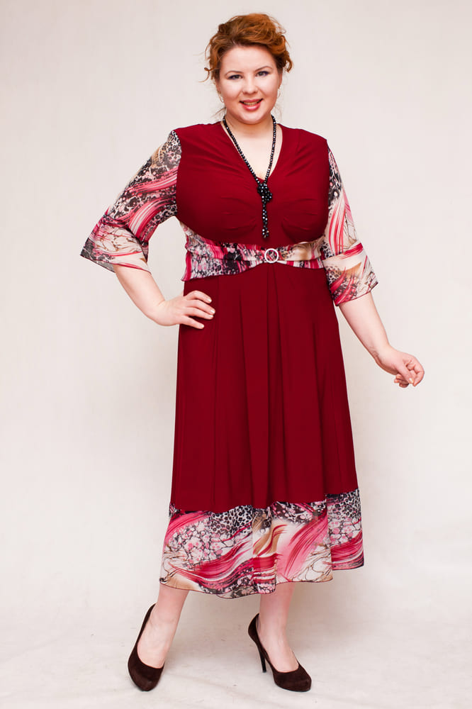 Платье бордовое с лилиями, лёгкий трикотаж и шифон