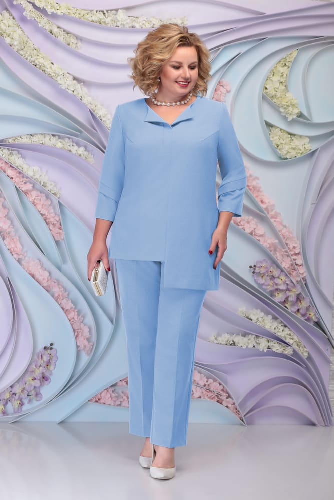 Комплект из брюк и асимметричной блузы, голубой